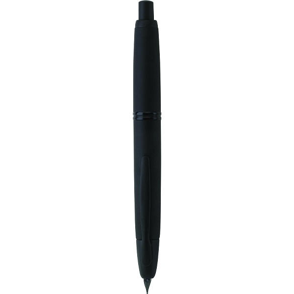 Pluma fuente retráctil Vanishing Point Black Matte, sin tapa, con un diseño exclusivo, patentado y fabricado con los mas finos materiales;  tinta líquida color azul, cuerpo color negro mate, punto fino, estuche con 1 pluma, convertidor y cartucho